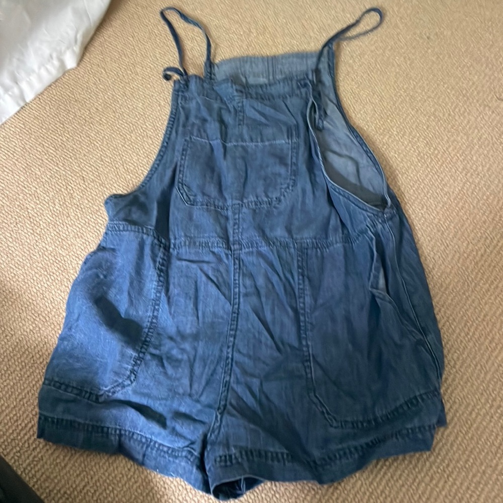 Abercrombie overall shorts.